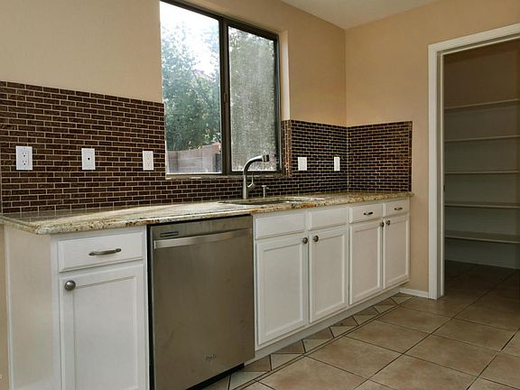 5th image of 9231 W Palmer Dr