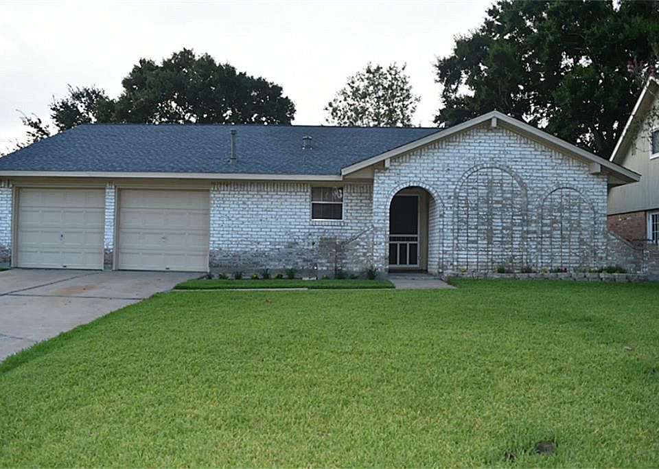 1st image of 2026 Williamsburg Ct N