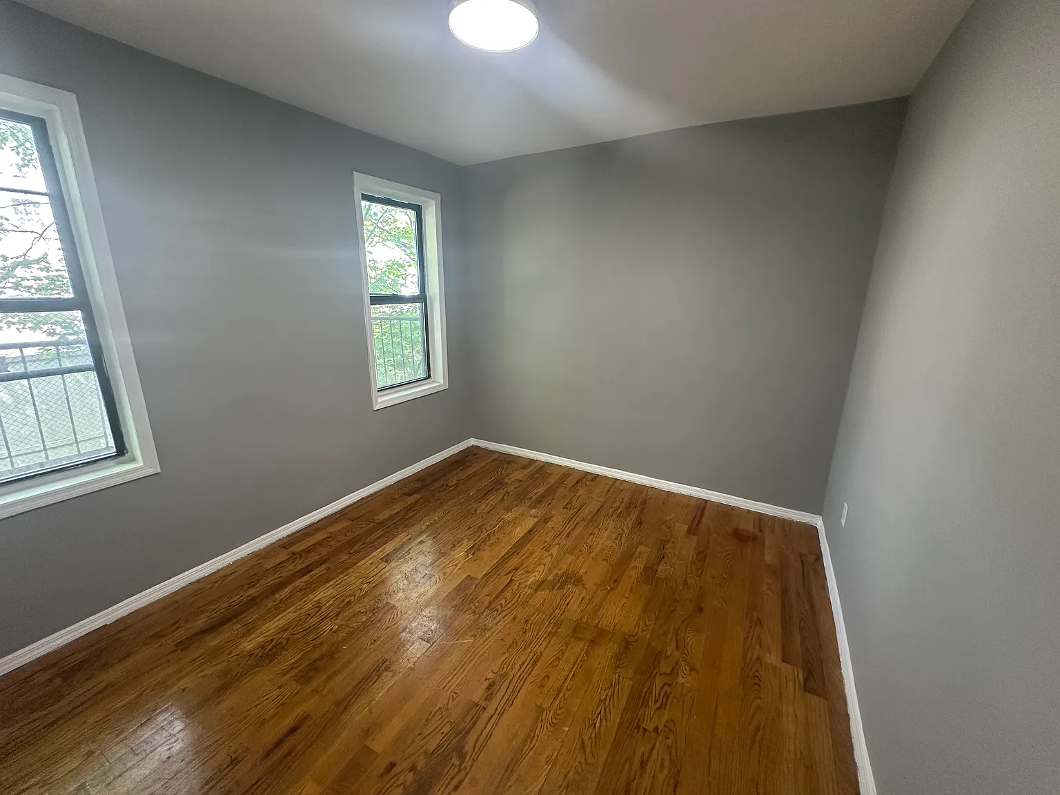 3 bed, $2,100 — Photo 2