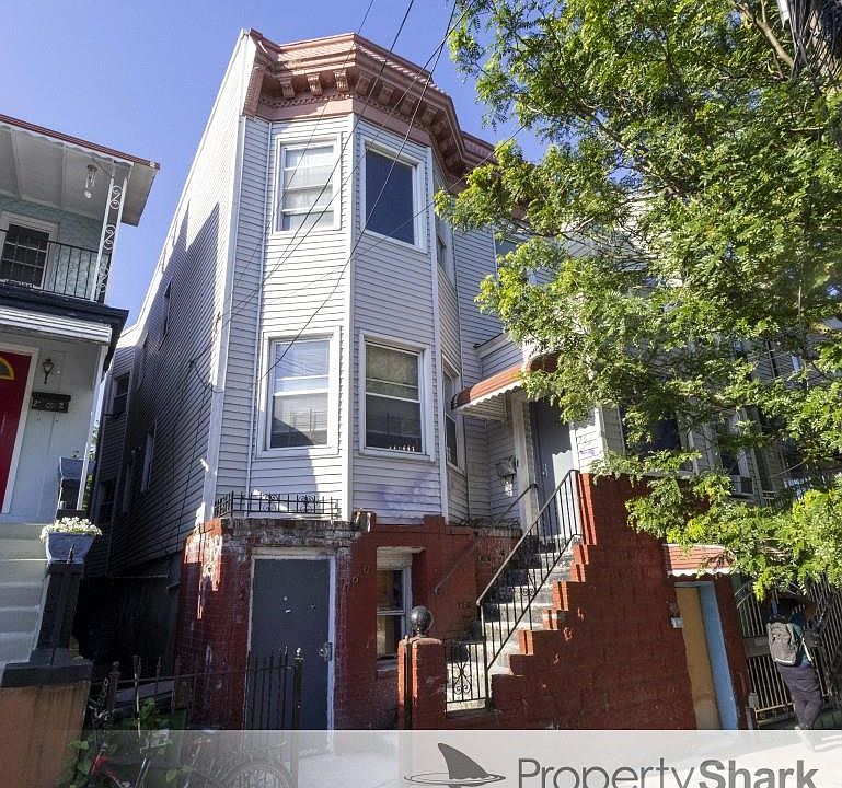 1st image of 760 Van Nest Avenue