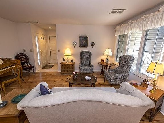 3rd image of 8756 Woodbridge Dr #8756