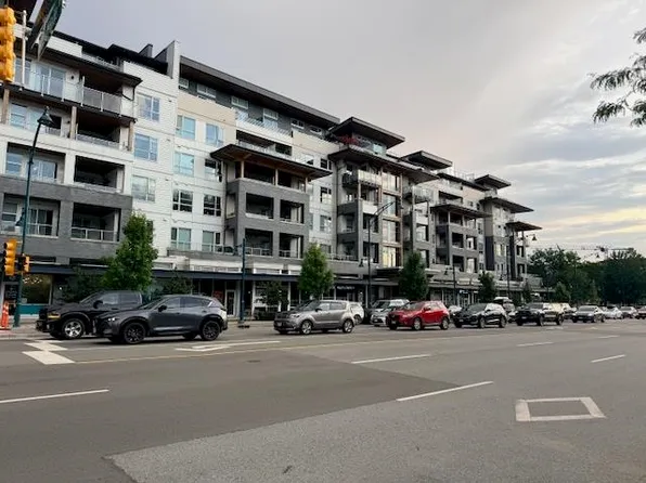 3229 Saint Johns St #423, Pt Moody, BC V3H 0M4