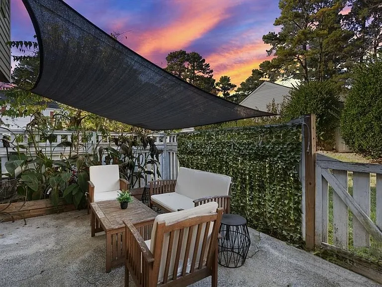 8518 Castle Pine Ct — Photo 4