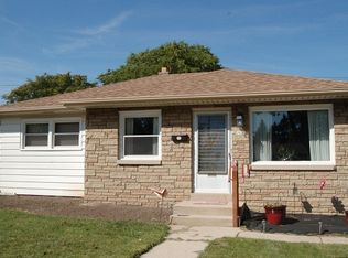 5418 W Howard Ave, Milwaukee, WI 53220