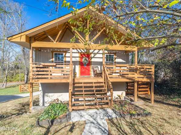3103 Rennoc Rd, Knoxville, TN 37918