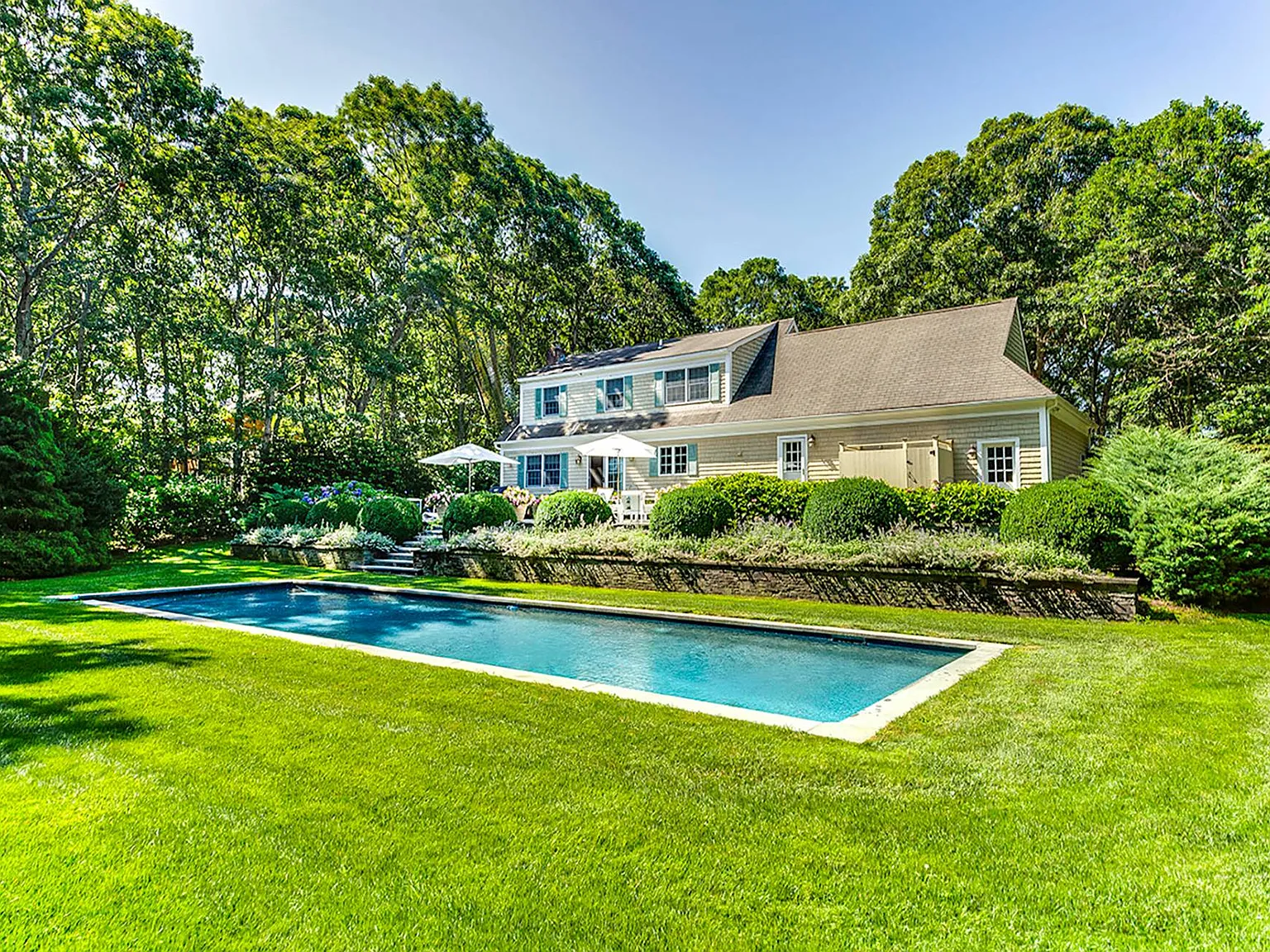 Gorgeous & Private East Hampton Retreat — Photo 2