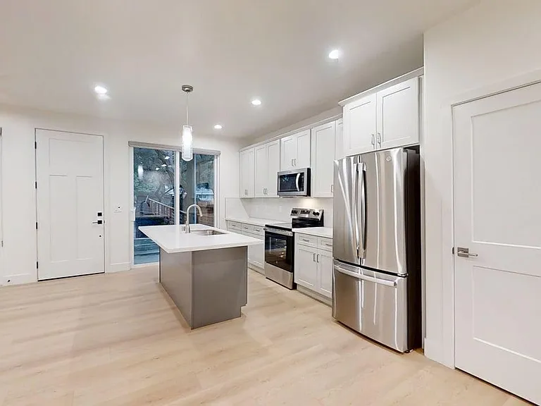 8404 Ascolano Ave — Photo 25