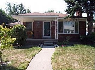 16104 Juliana Ave, Eastpointe, MI 48021
