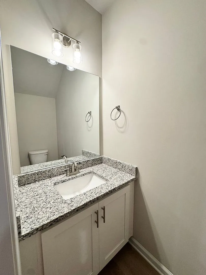 McCoy Street Townhomes! — Photo 3