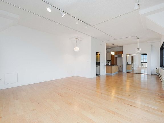 3rd image of 10 Bay Street Lndg APT 5A