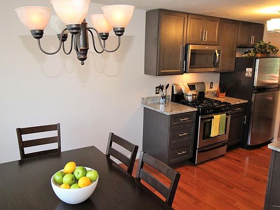 5th image of 200 Heroux Blvd Unit 1909