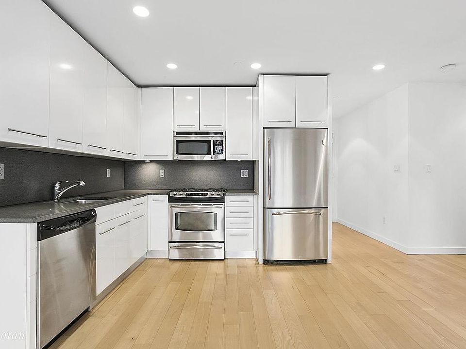 1st image of 517 W 46th St APT 505
