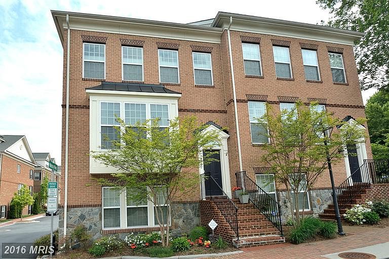 1st image of 10421 Whitehead St