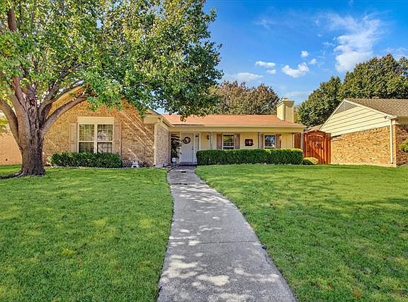 4th image of 2723 Naples Dr