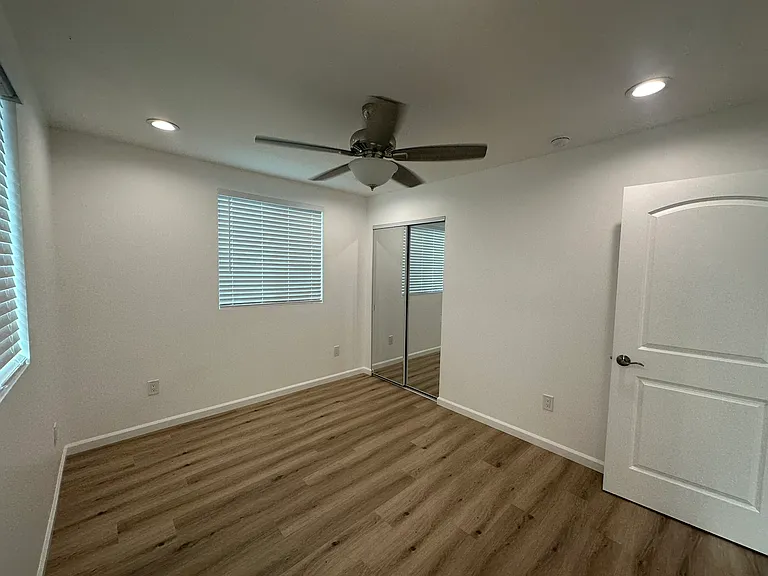 14529 Hartland St #14529 — Photo 14