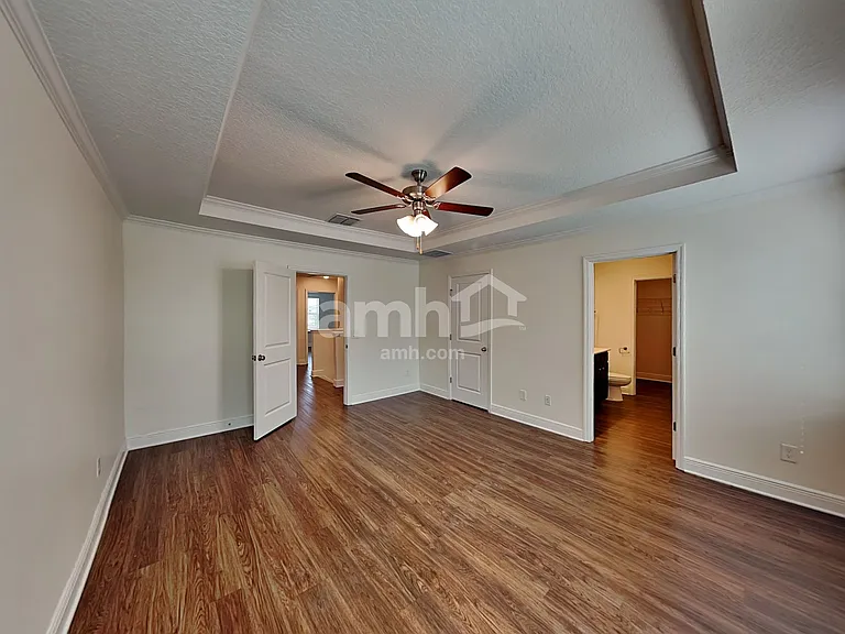 1099 Sky Lakes Dr — Photo 15