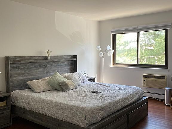 5th image of 24 Hillside Ave #24G