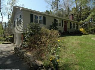 40 Camrock Dr, Rockport, ME 04856