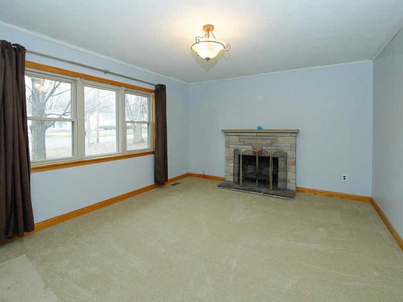 3rd image of 239 Hopkins St