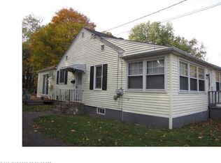 2 Hillcrest St, Gardiner, ME 04345