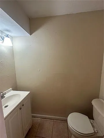 7063 Boston Dr — Photo 12