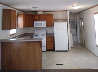 167 Parker Lake Dr, Oxford, MI