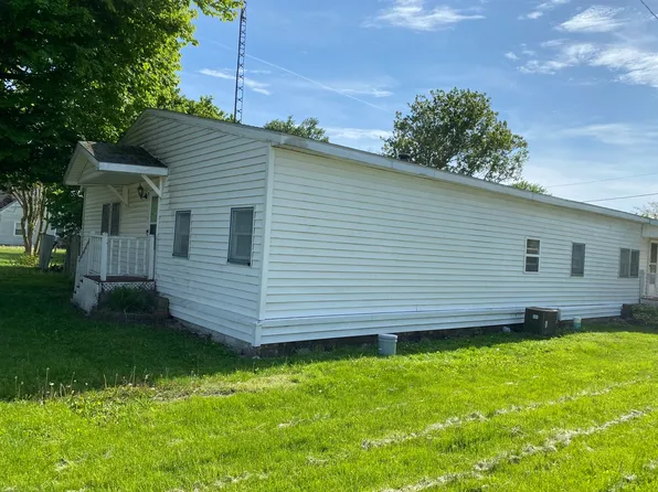 201 W College St, Kempton, IN 46049