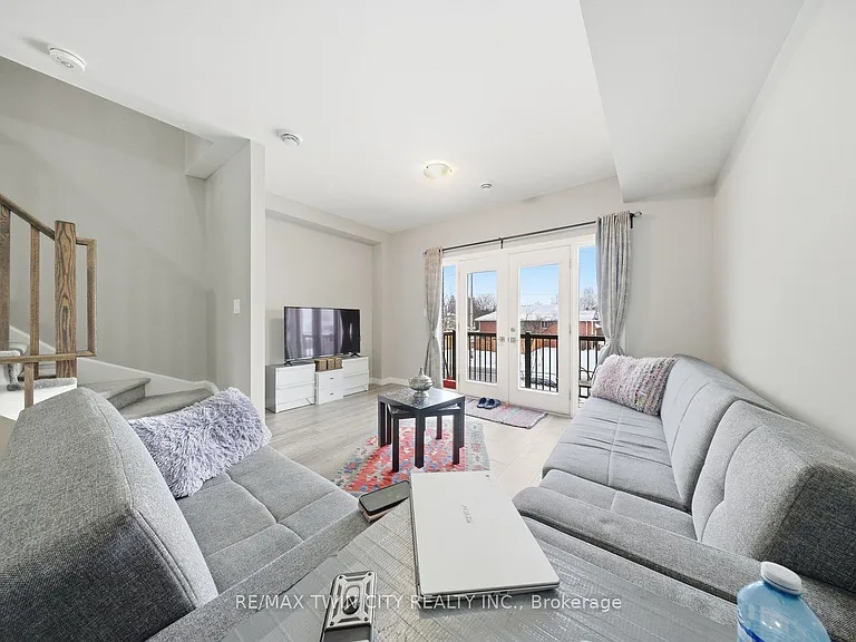 720 Grey St #46 — Photo 14
