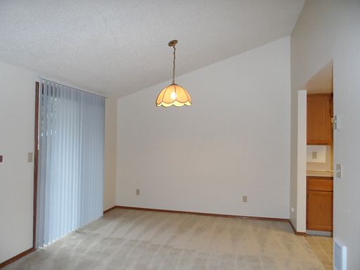 4th image of 8709 NE Mason Dr APT 2