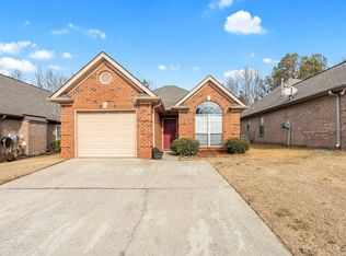 552 Summit Cir, Fultondale, AL 35068