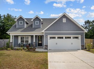 322 Long Pond Dr, Sneads Ferry, NC 28460