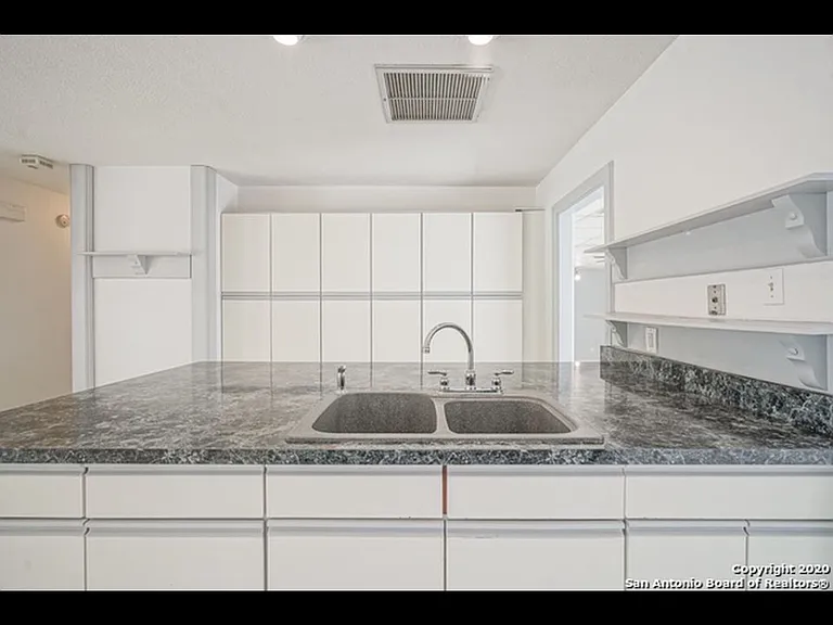 6715 Crosswell — Photo 9