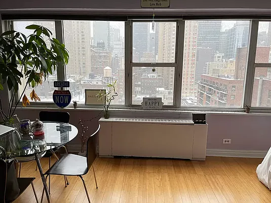 Rented by New York City Moves Team LLC | media 9