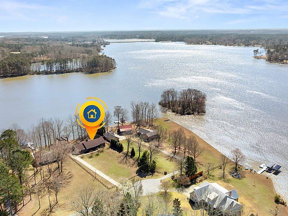 4th image of 1070 Carpenter Ln