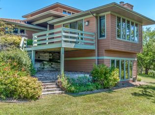 N8081 Springer Rd, Lake Mills, WI 53551