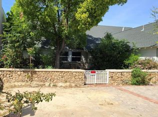 13909 Victory Blvd, Van Nuys, CA 91401