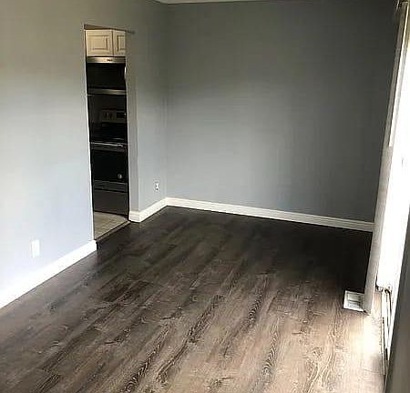 5th image of 3942 Clearwater Dr