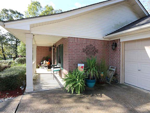 2nd image of 502 Holmwood Dr