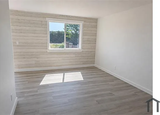 3 bed, 1100 sqft, $2,450 — Photo 2