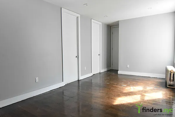 Rented by Clove Realty LLC | media 14