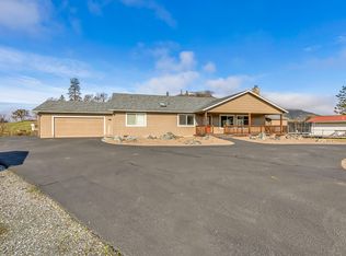 205 Upper River Rd, Gold Hill, OR 97525