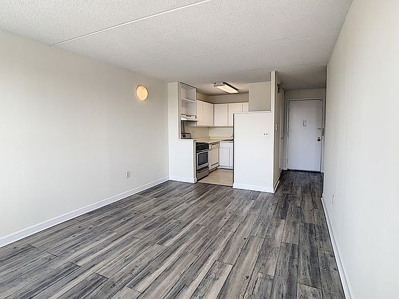 2nd image of 300 Cathedral Pkwy #19G