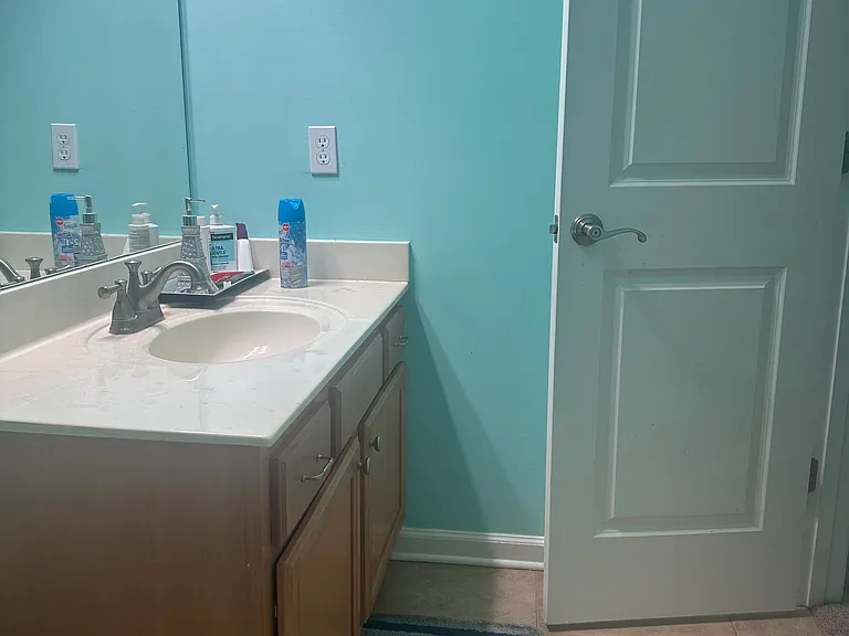 4717 Riviera Dr — Photo 7