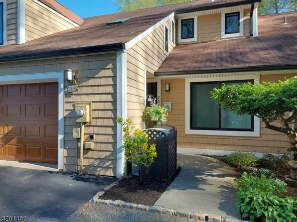 207 Joseph Ln, Mine Hill Twp., NJ 07803