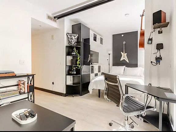 4th image of 530 K St Unit 208