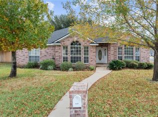 709 Woodson Dr, Caldwell, TX 77836