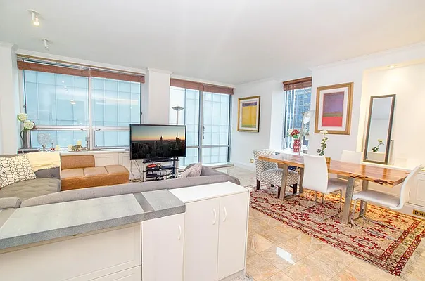 Rented by R New York | media 35