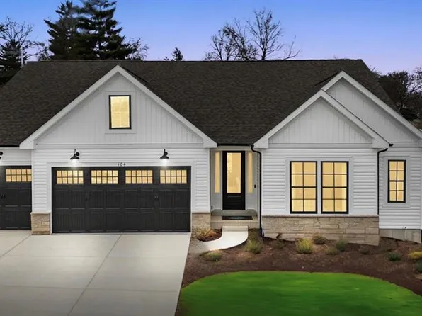 1 Canterbury The Highlands, Washington, MO 63090