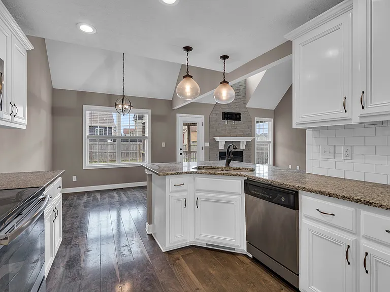 3765 Tradewinds Ter — Photo 15