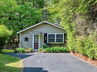 583 Hickory St, Highlands, NC 28741